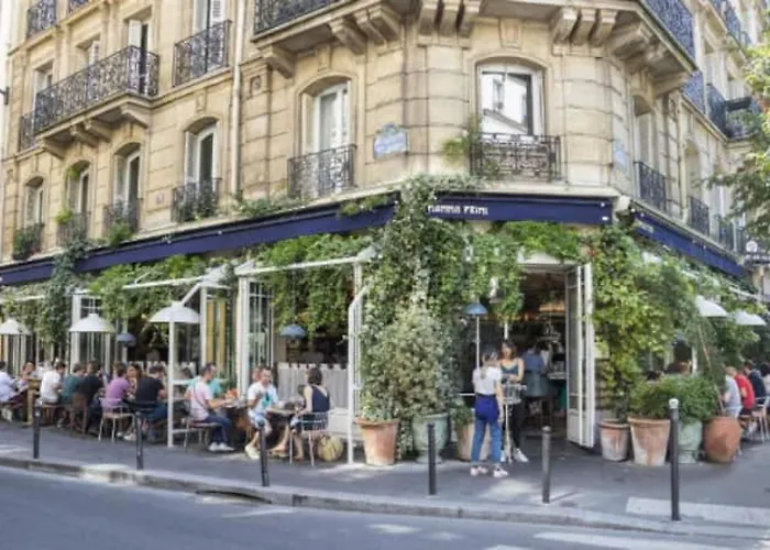 Cocoon In The Heart Of Batignolles | By Airnest