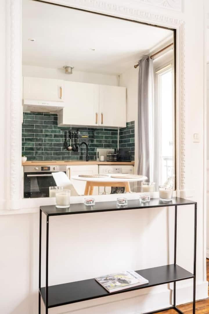 Appartement Cocoon In The Heart Of Batignolles | By Airnest Parijs