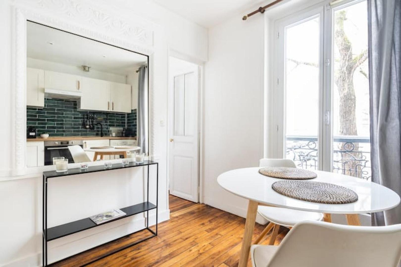 Appartement Cocoon In The Heart Of Batignolles | By Airnest